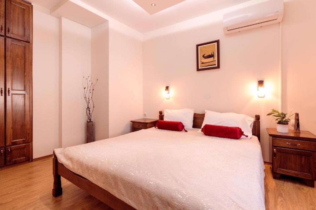 Downtown Rooms Nis Exterior photo